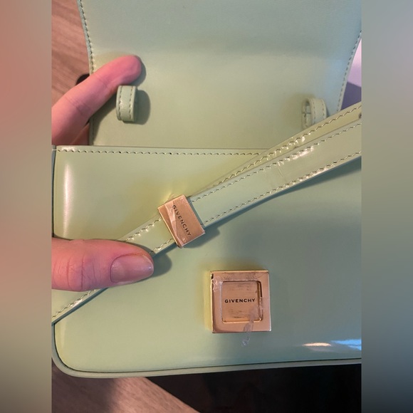 GIVENCHY 4G Pistachio Cross Bag. Brand new in box. Certificate and dust bag - Picture 9 of 15